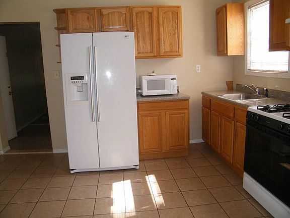 2nd image of 128 Elwood Ave Floor 2