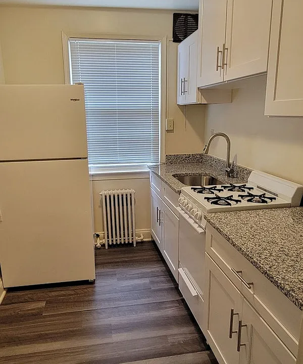 Lee Albemarle Apartments