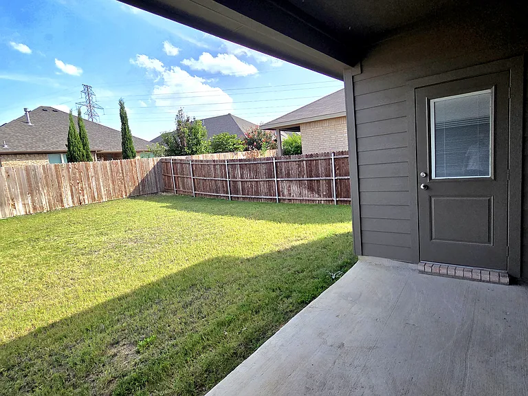 321 Youngblood Ln — Photo 20