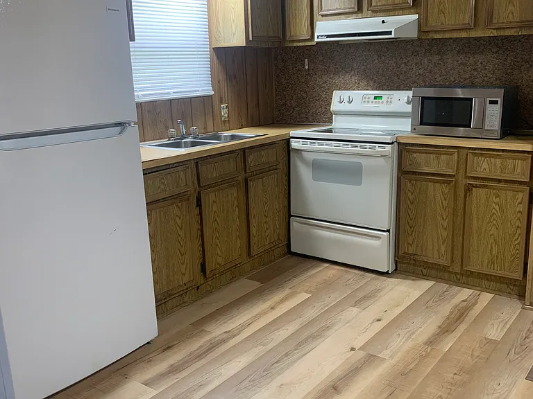 560 Wafford Cir — Photo 5