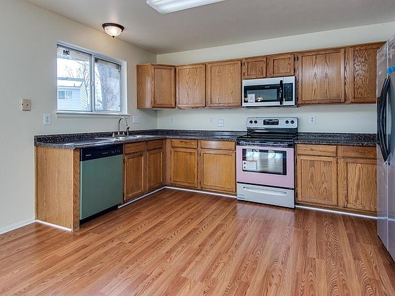 5th image of 19364 E 41st Ave