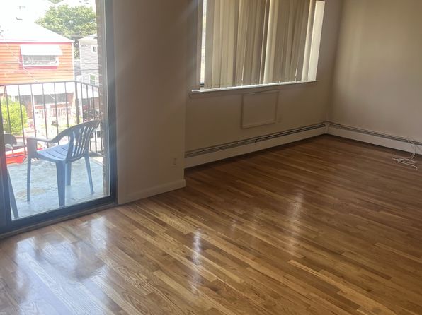 3017 Ely Ave APT 3