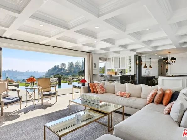2676 Casiano Rd, Los Angeles, CA 90077