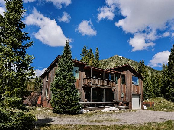 3rd image of 814 S Trout Lake Rd