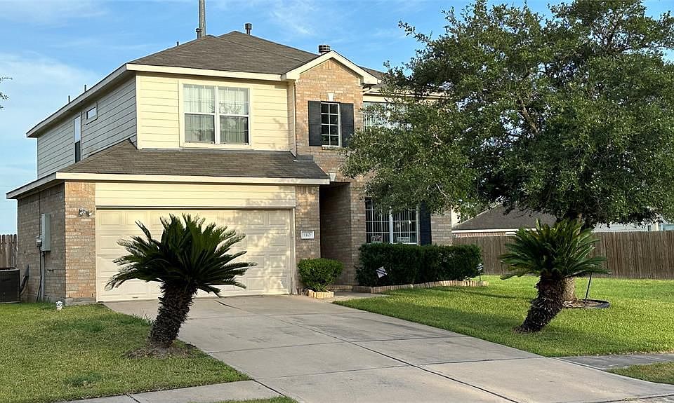 1st image of 110 Brazos Gardens Dr