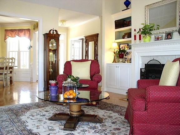 2nd image of 1020 Stonebridge Ln