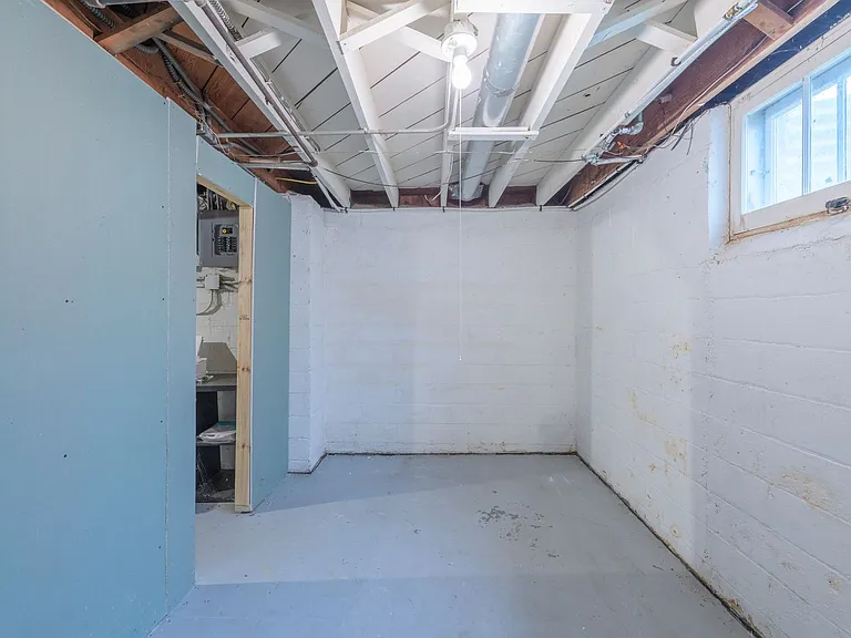 3243 Fillmore St NE — Photo 21
