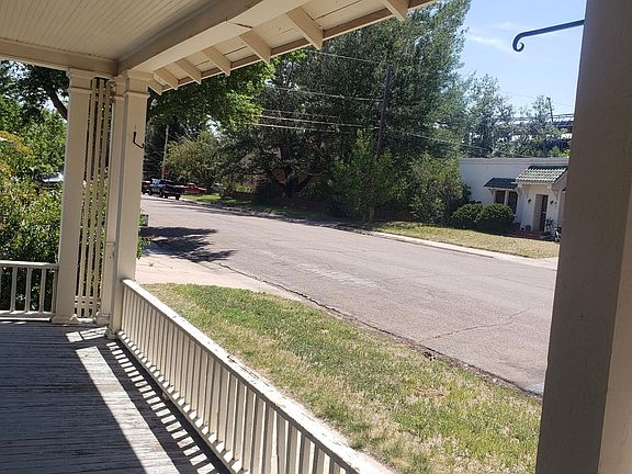 3rd image of 803 Flint St