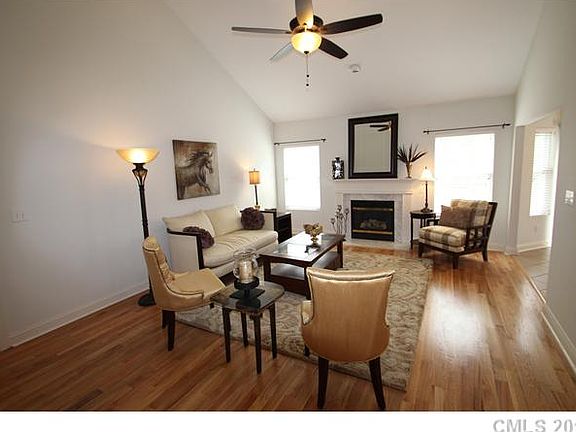 3rd image of 4275 Fellows Ln