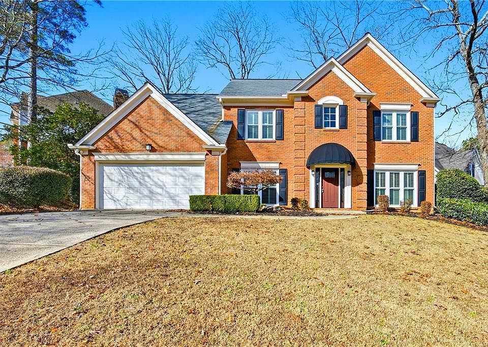 1st image of 120 Willow Brook Dr