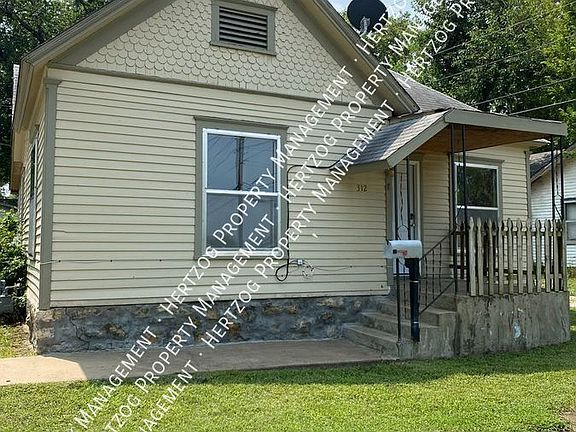 2nd image of 312 E Park Ave