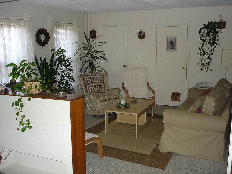 1st image of 20 Latham Ct #20