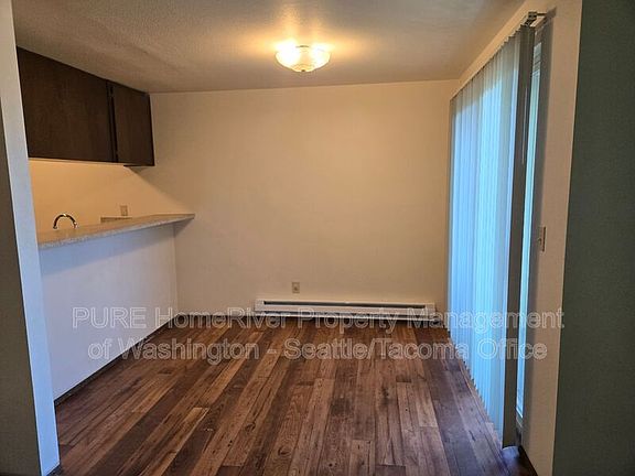 5th image of 417 SW 155th St APT 6