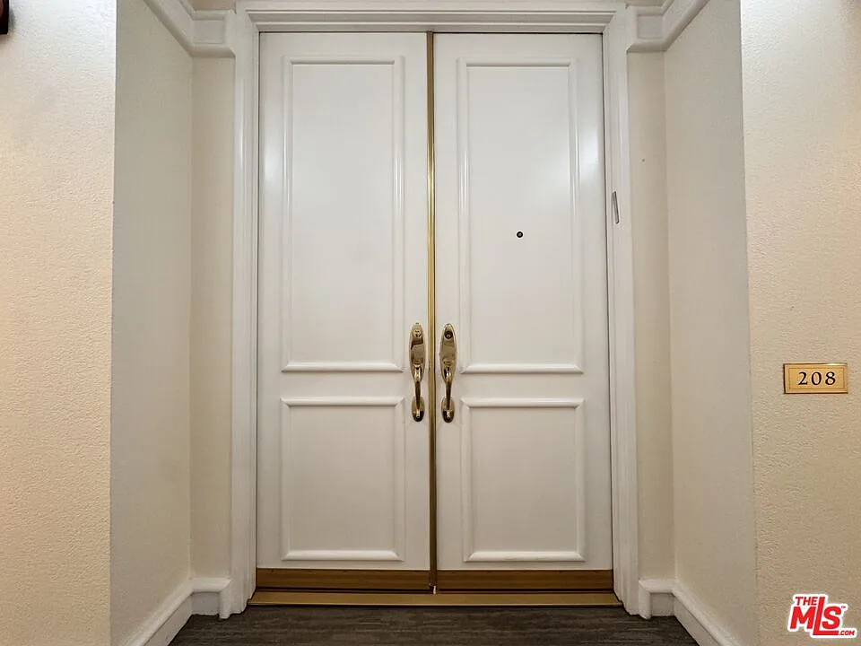 1 bed, 2.0 bath, 741 sqft, $3,495 — Photo 3