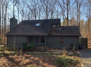 512 Robin Rd, Chapel Hill, NC 27516