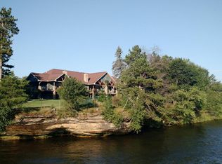 40 Illinois Ave, Wisconsin Dells, WI 53965