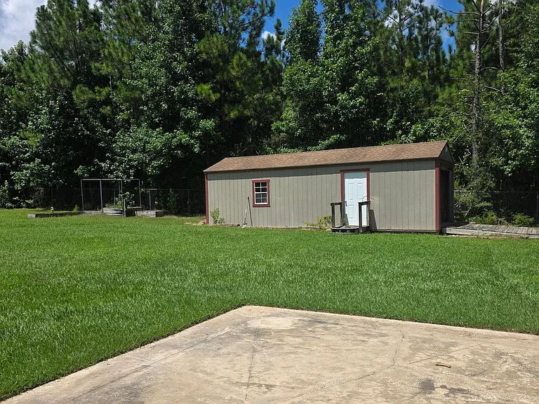 200 Sugar Ln — Photo 9