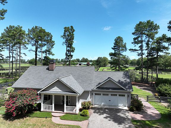 3rd image of 1024 Berkshire Ln