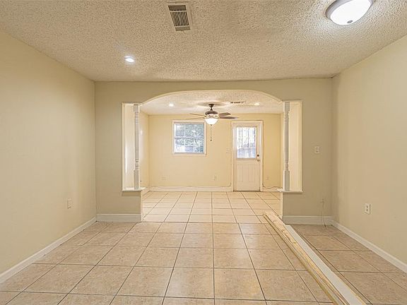 3rd image of 6218 Oak Cluster Cir #6218