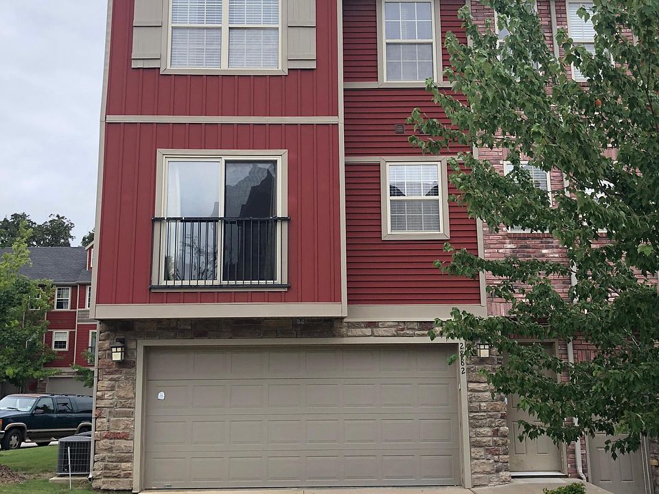 Corner unit front view