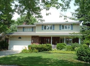 1025 Azalea Dr, Munster, IN