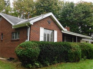 102 Stanford Dr, Apollo, PA 15613