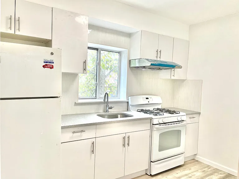 3701 Maple Ave #2 — Photo 7