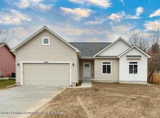 26 Bennington Greens #26, Owosso, MI 48867