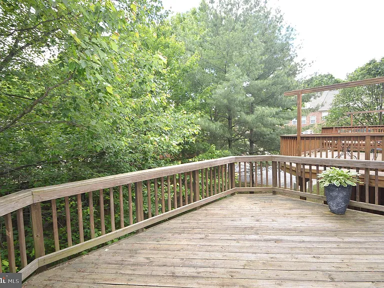 4209 Trumbo Ct — Photo 2