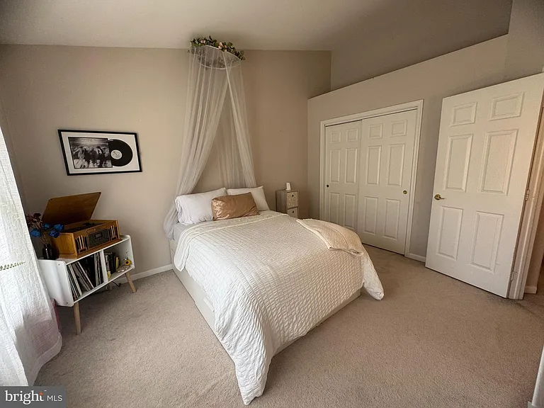 1338 Park Garden Ln — Photo 8