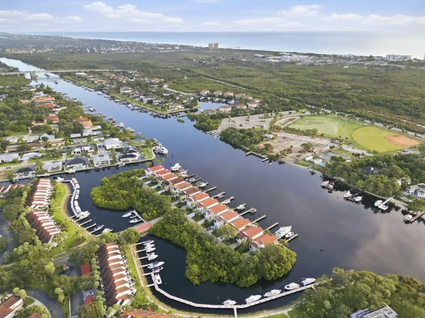 13348 Mangrove Isle Dr, Palm Beach Gardens, FL 33410