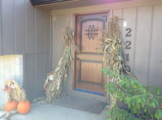 22105 Hillview Ln, Beverly Hills, MI 48025