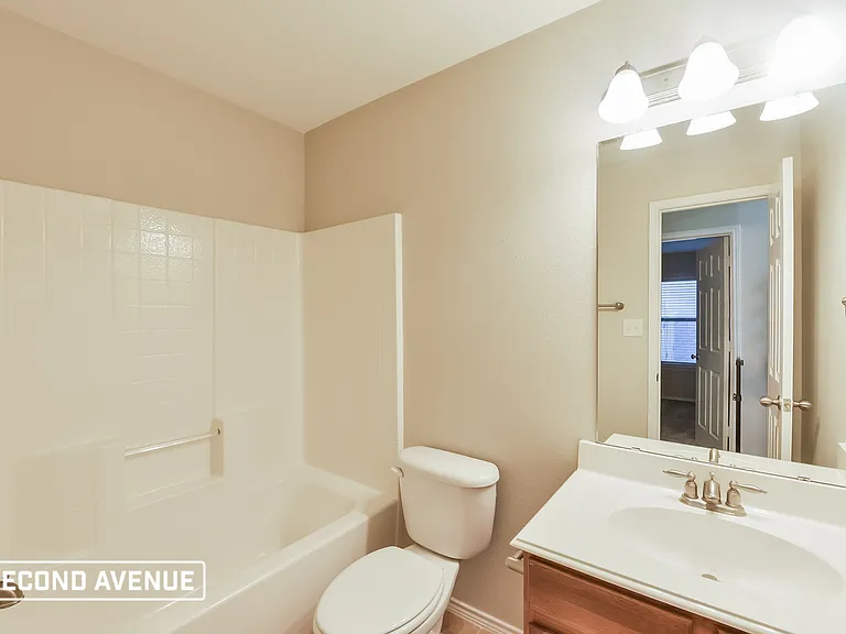 5828 Fathom Dr — Photo 16