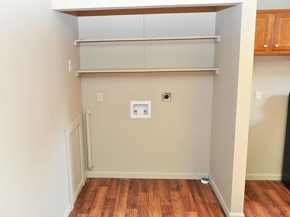 4th image of 543 Ashwood Lane Nw # Fl 2nd