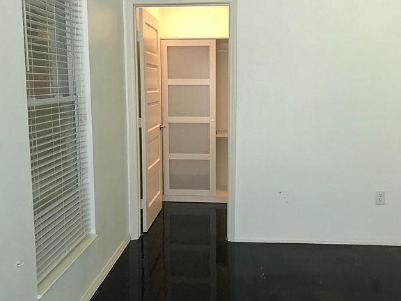 4th image of 1813 Belle Pl #2