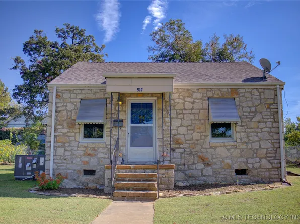 917 N Grant Ave, Sand Springs, OK 74063