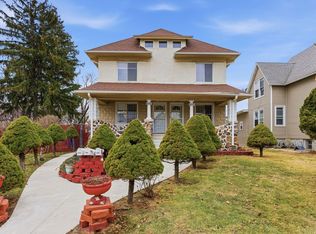 606 N 8th Ave, Maywood, IL 60153