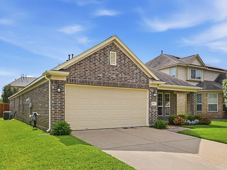 15002 Miller Meadows Ln — Photo 3