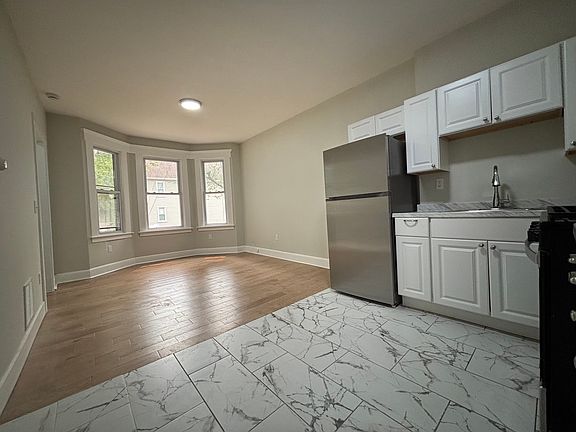 2nd image of 207 Goodrich St #209