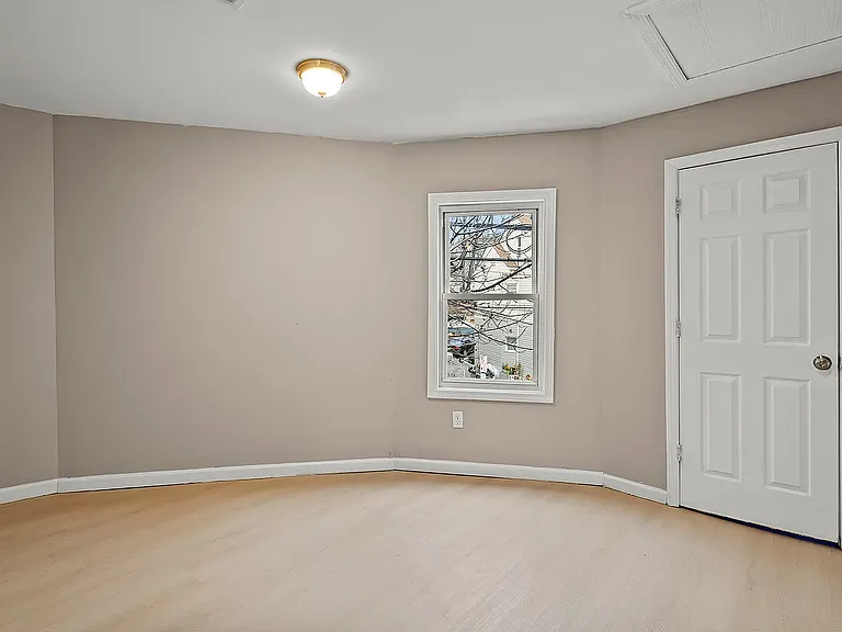 114 E Main St #2 — Photo 5