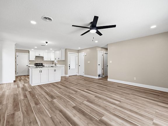 5th image of 1612 S Santa Fe Street