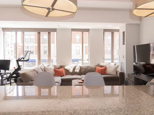 1313 Washington St APT 210, Boston, MA 02118
