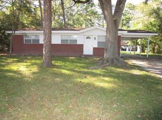 912 Seven Oaks Rd, Jesup, GA 31546