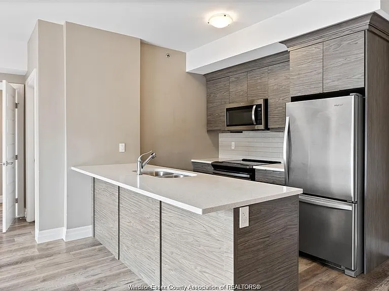 955 Ouellette Ave #305 — Photo 7
