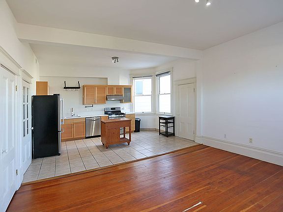 3rd image of 3978 26th St