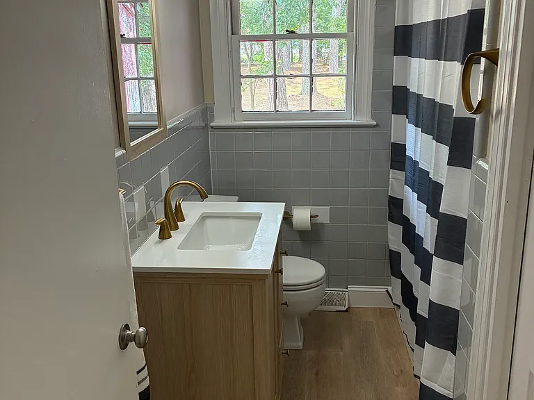 2211 Imperial Ave E — Photo 6