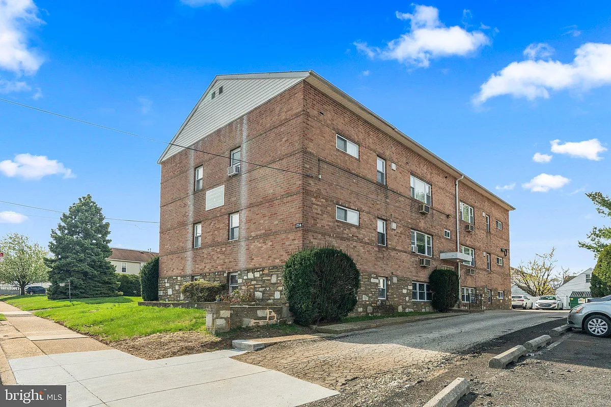 Building Photo - 1714 Rhawn St #2A