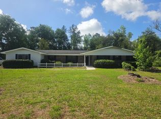 7086 E Ga Hwy #122, Ray City, GA 31645