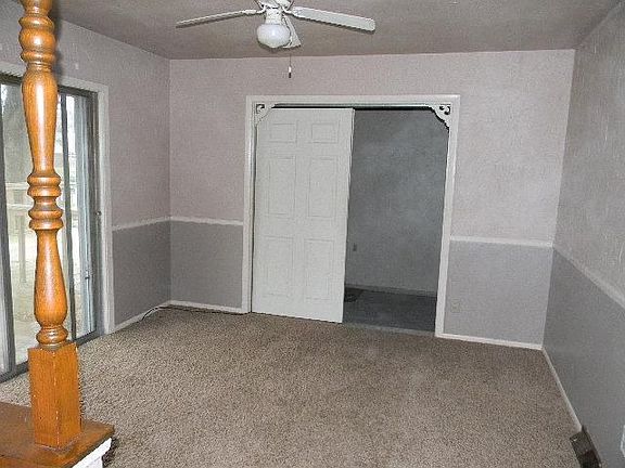 3rd image of 3139 Lynn Dr