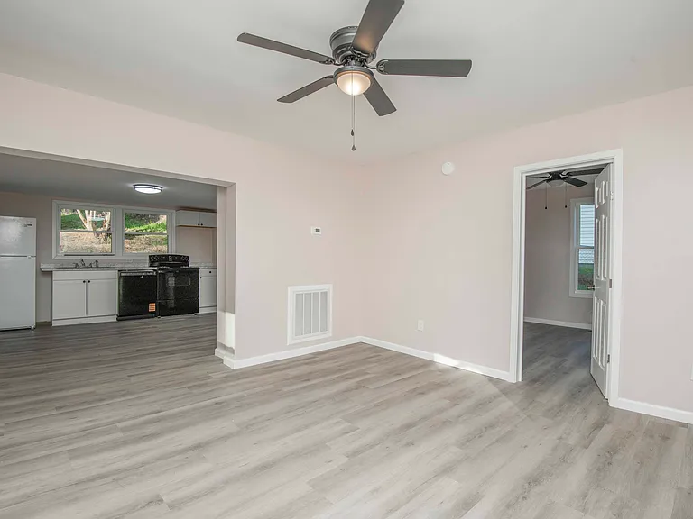 4112 Edington Rd — Photo 8